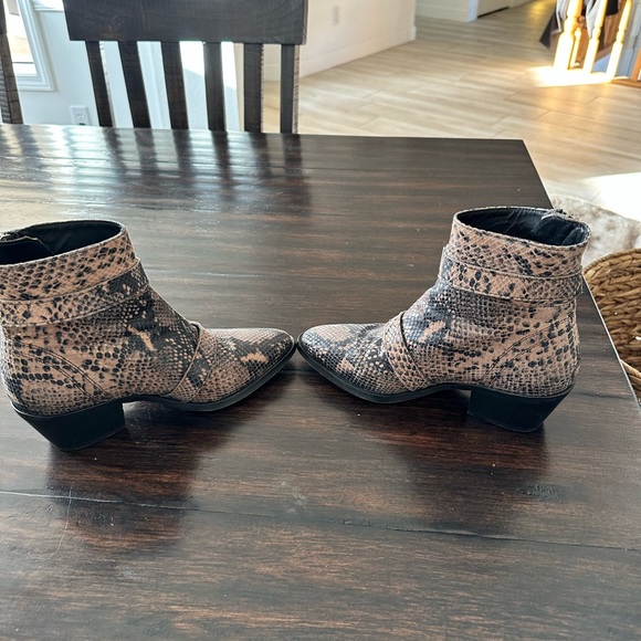 AllSaints Lior Bootie in Taupe Snake Size 5 - Picture 4 of 6